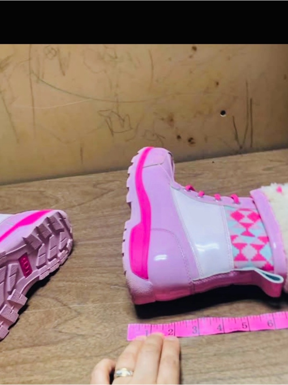 UGG Kids Pink and Hot Pink Snow Boots with Geometric Panel Sz 4